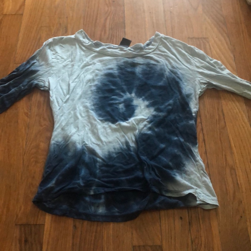 Blue tie dye long sleeve shirt